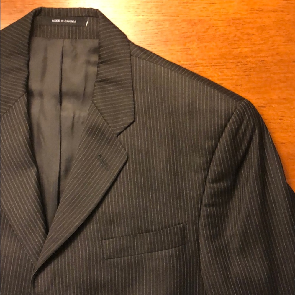 Calvin Klein Men’s Black Striped Suit 36